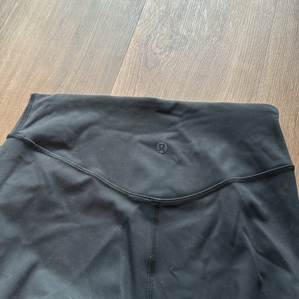 Lululemon Wunder Under Leggings - Picture 2 of 5